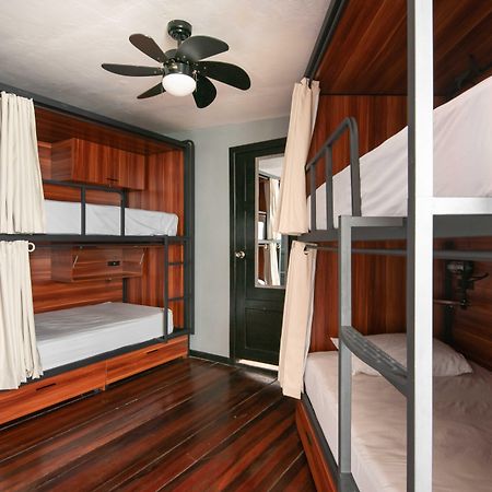 Slumber Party Tamarindo Hotel ภายนอก รูปภาพ