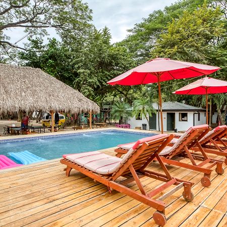 Slumber Party Tamarindo Hotel ภายนอก รูปภาพ