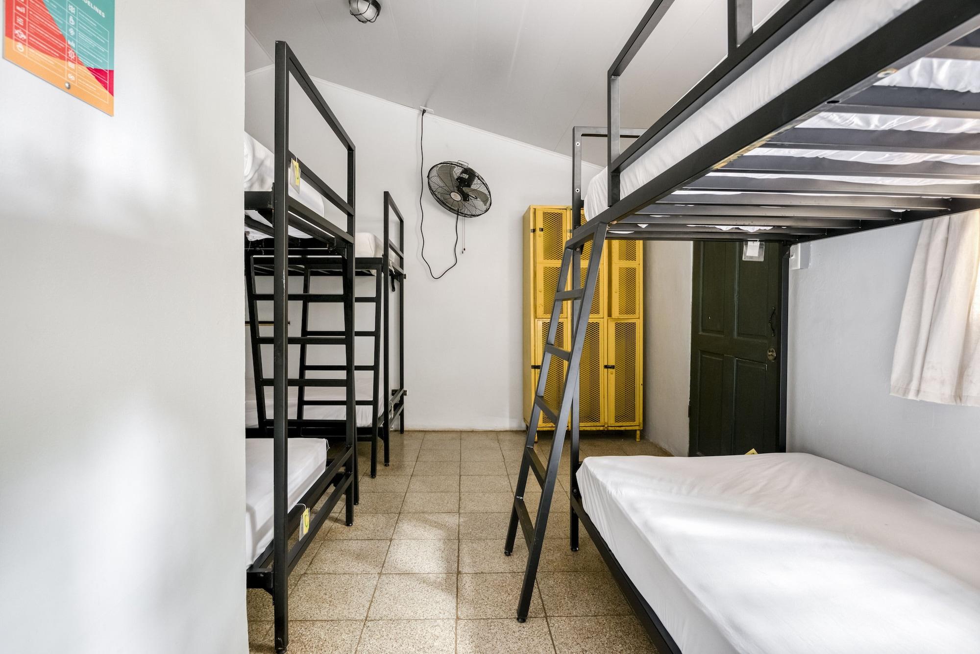 Slumber Party Tamarindo Hotel ภายนอก รูปภาพ