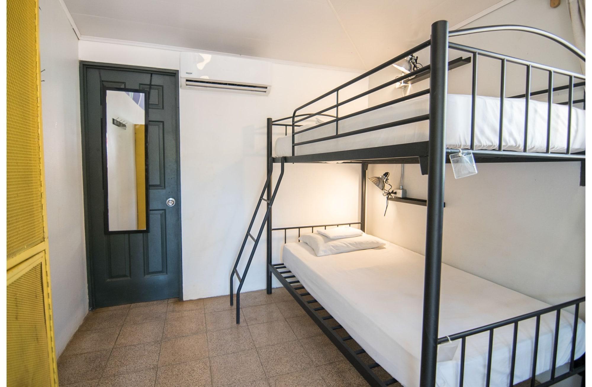 Slumber Party Tamarindo Hotel ภายนอก รูปภาพ