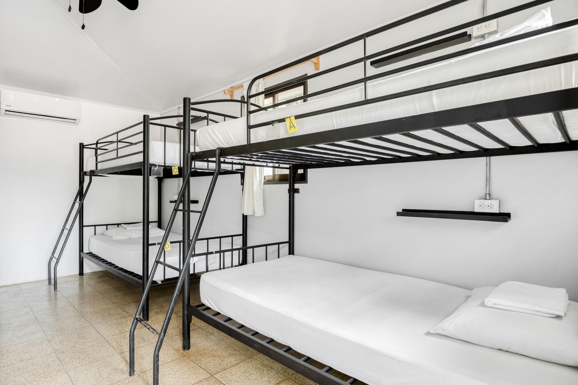 Slumber Party Tamarindo Hotel ภายนอก รูปภาพ