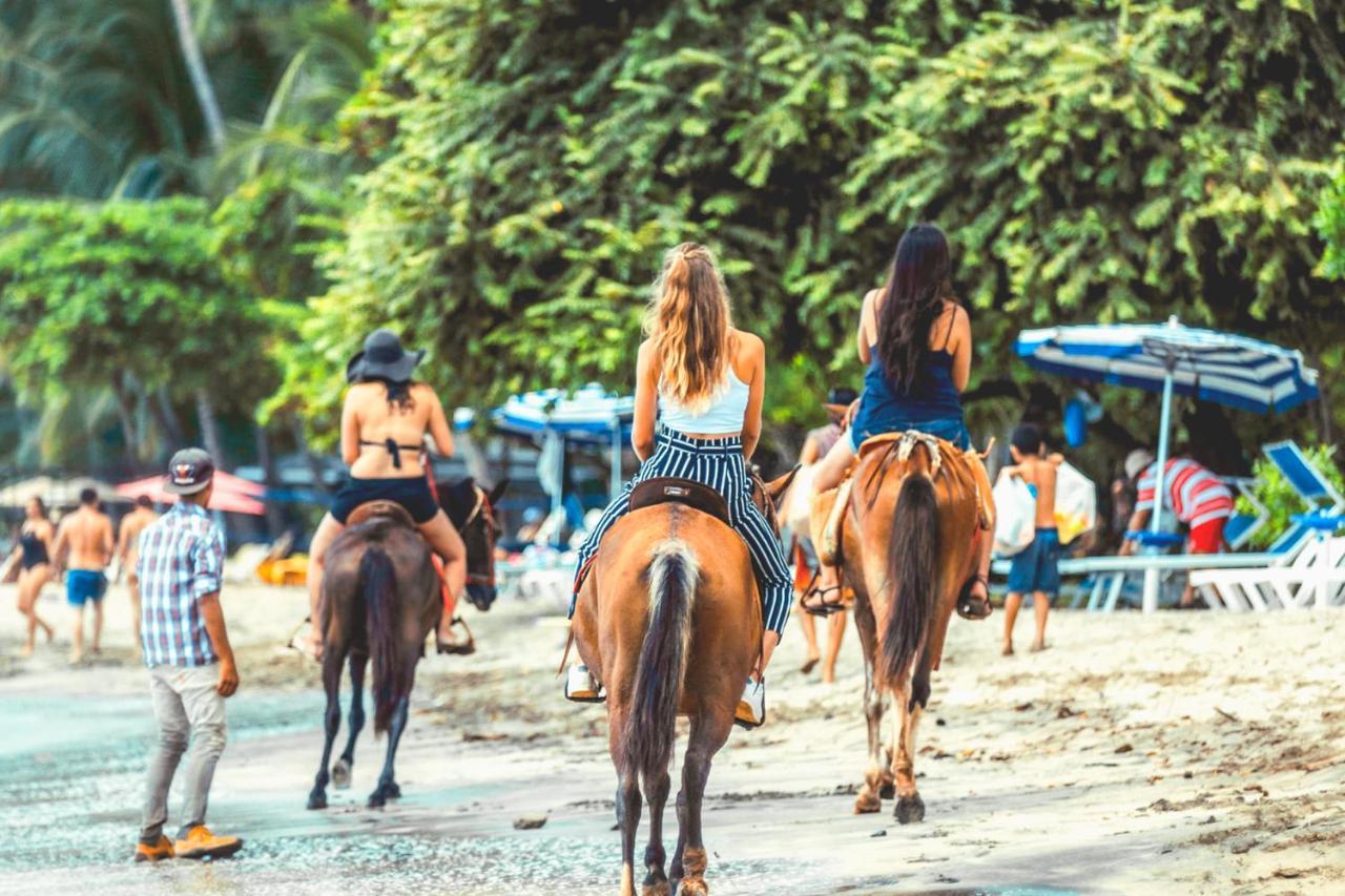 Slumber Party Tamarindo Hotel ภายนอก รูปภาพ